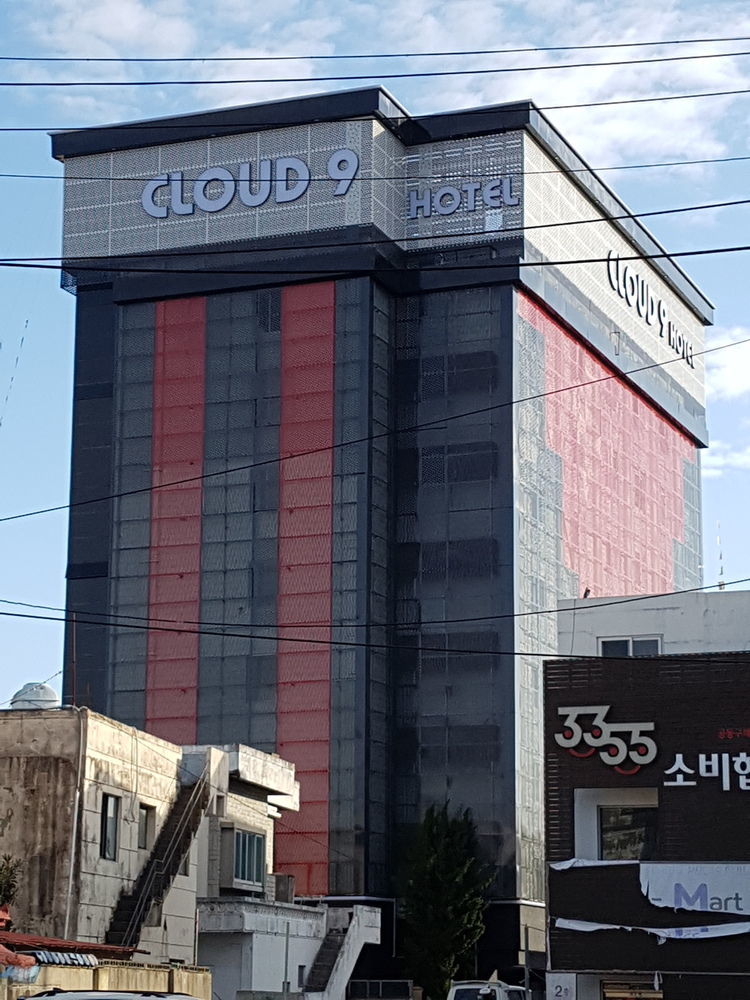 Cloud Nine Hotel Gimhae Exterior photo