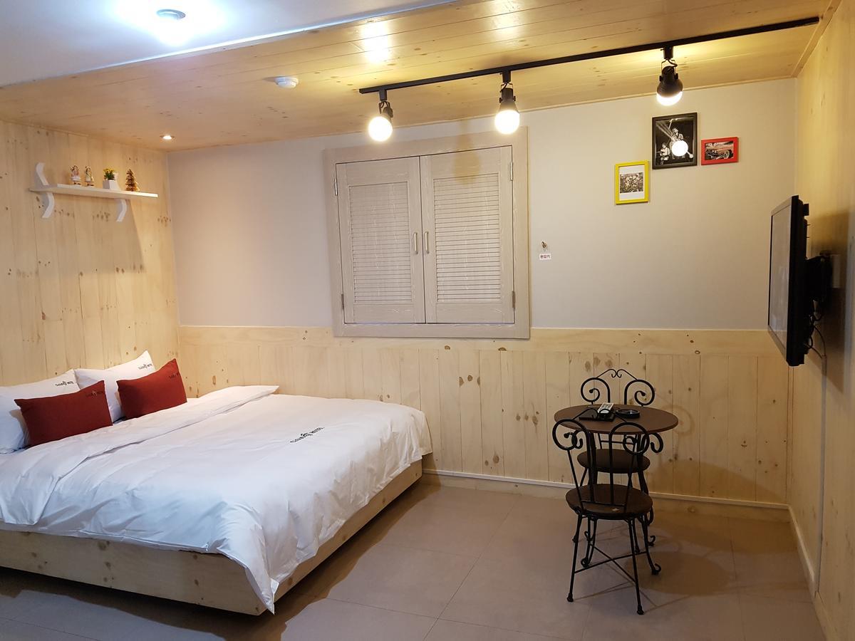 Cloud Nine Hotel Gimhae Exterior photo