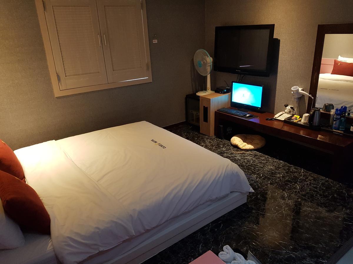 Cloud Nine Hotel Gimhae Room photo
